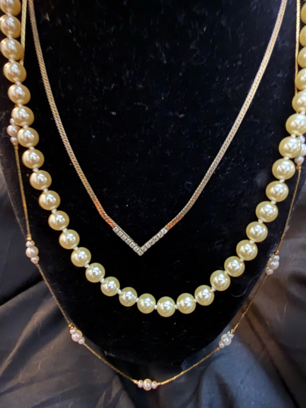 Elegant Avon 3 necklace lot Gold Pearl Necklace Set with V-Chain Accent